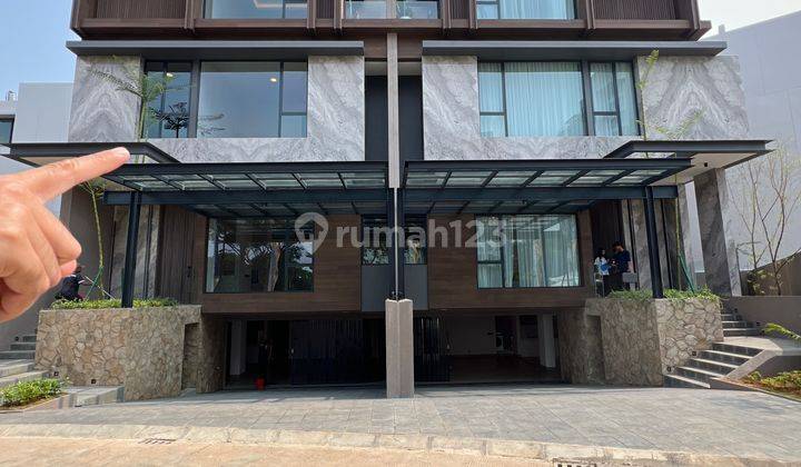 Dijual Rumah Luxury 9x15 4LT Lift Lake Villa Citra 6,Jakbar 1