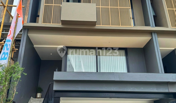 Rumah Mewah Siap Huni Jagakarsa Dekat Tol