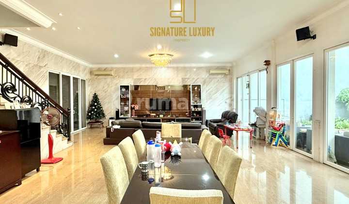 Cheapest House for Sale in Senayan Area, 2 Floors, Land Area 589 Sqm Building Area 430 Sqm 2