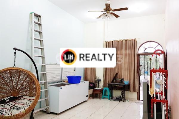 Rafflesia Villa 3-Story House Facing East 2