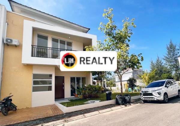 Rumah Hook 2 Lantai di Perum Monde Residence