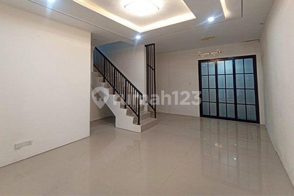 For Sale: House in Citraland Megah Cluster Lavish, Batam Centre 2