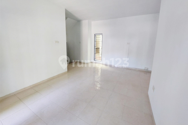 For Sale House in Costarica Housing Estate, Batum Centre For Sale House in Costarica Housing Estate, Batum Centre