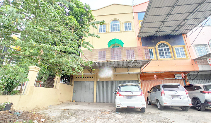 For Sale: Shop House in Rezeki Mas Sei Panas Complex 1