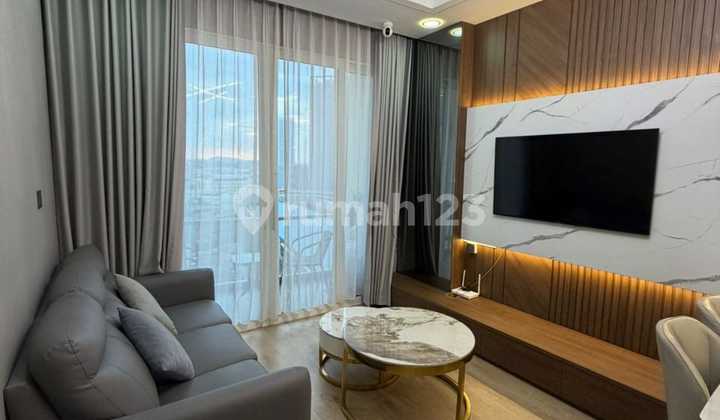 For Sale Apartment in Nagoya Thamrin City Furnished 2