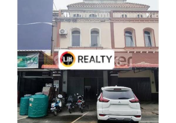 Ruko Mahkota Niaga 3 Lantai Siap Pakai di Batam Centre Ruko Mahkota Niaga 3 Lantai Siap Pakai di Batam Centre