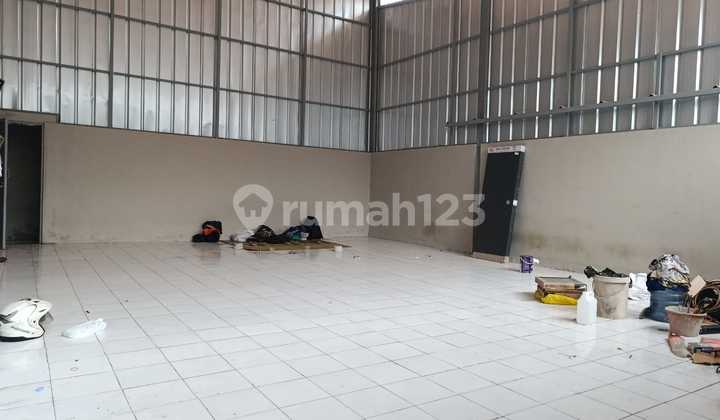 Ngeblong Warehouse Ready to Use with Access to Moch Toha Toll Gate, Bandung City