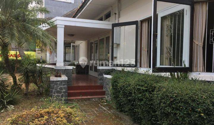 Rumah Belanda SHM Lokasi Strategis Mainroad Riau Kota Bandung  2