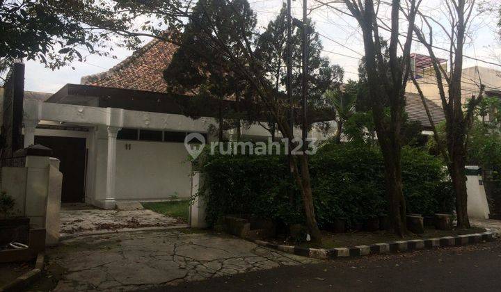 Rumah Lama SHM Lokasi Strategis Area Riau Pusat Kota Bandung 1