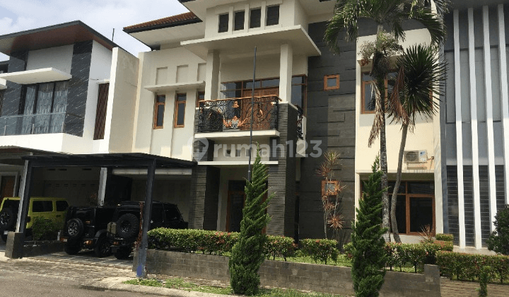 Rumah 2 Lantai Siap Huni SHM Singgasana Mekar Wangi Kota Bandung  2