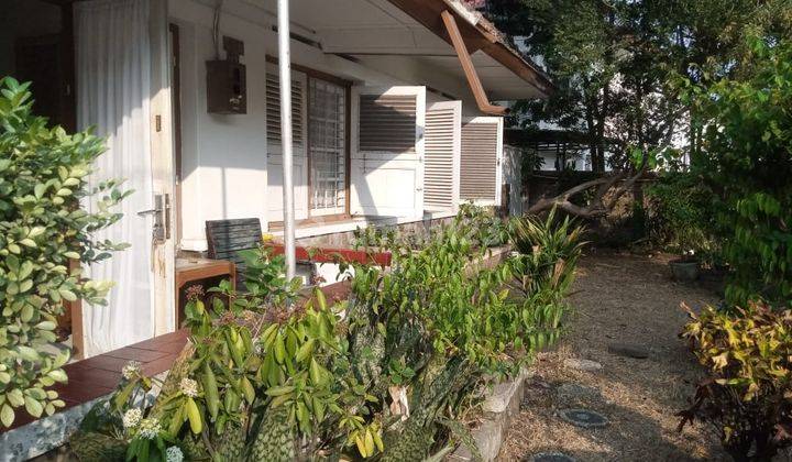 Rumah Belanda SHM Lokasi Strategis Mainroad Riau Kota Bandung 2