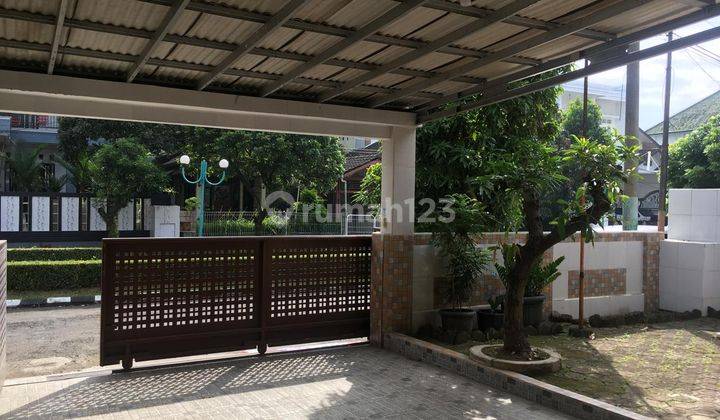 garasi/carport rumah 2 lantai siap huni