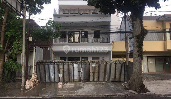 Ruko Baru 3 Lantai SHM Area Riau Martadinata Kota Bandung 1