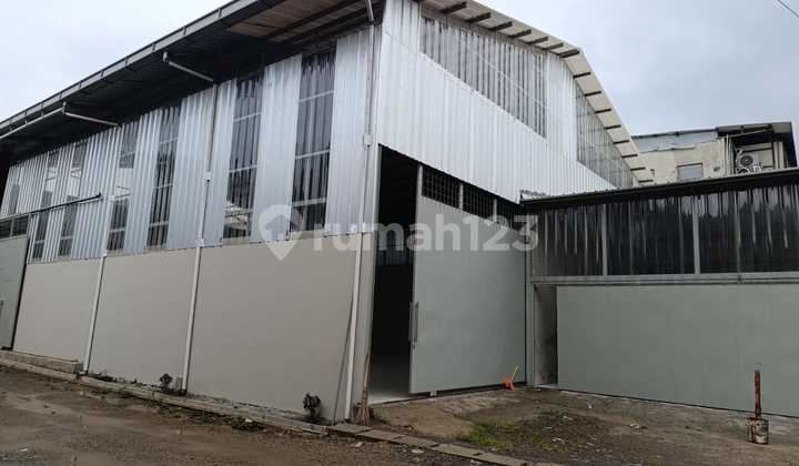 Ngeblong Warehouse Ready to Use with Access to Moch Toha Toll Gate, Bandung City