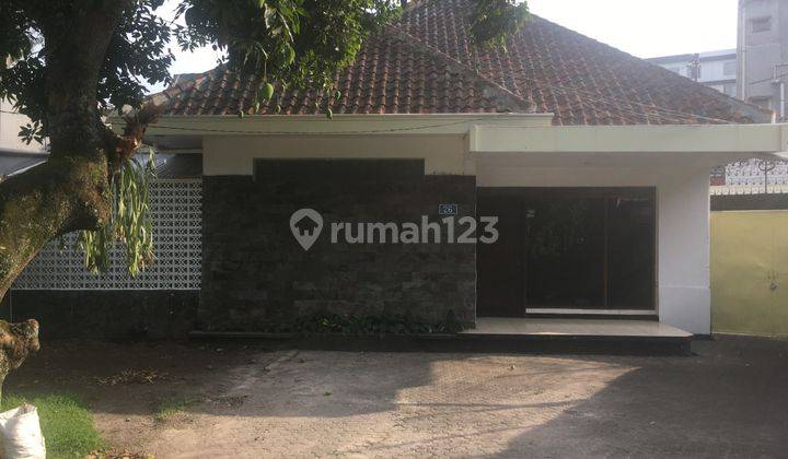 Rumah Lama Terawat SHM Untuk Tinggal Dekat Gedung Sate Bandung 2