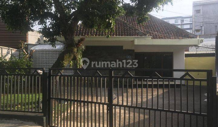 Rumah Lama Terawat SHM Untuk Tinggal Dekat Gedung Sate Bandung 1