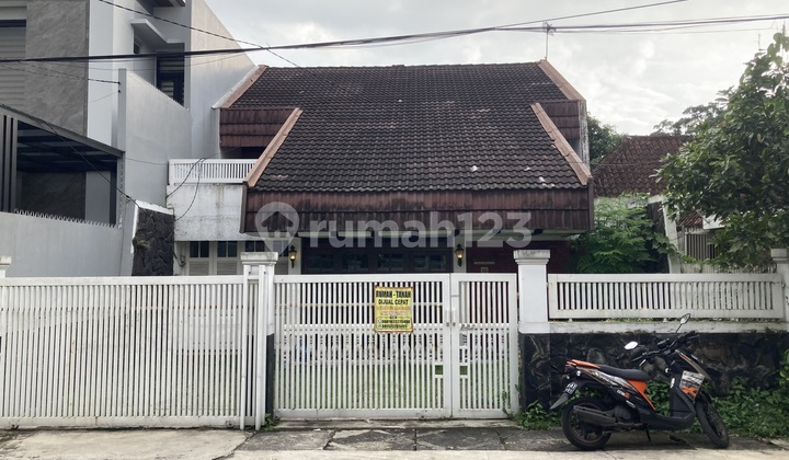 Rumah 2 Lantai SHM Pasar Cihapit Siliwangi Saparua Riau Bandung 2