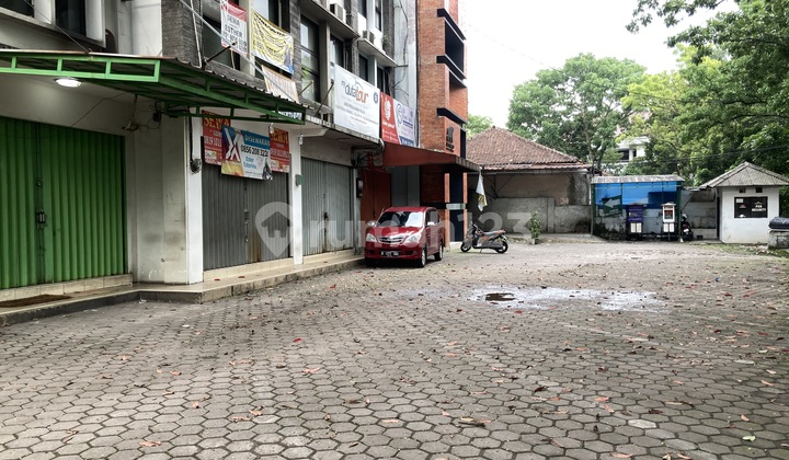 Ruko 3 Lantai Siap Pakai SHM Harga Menarik Area Riau Bandung