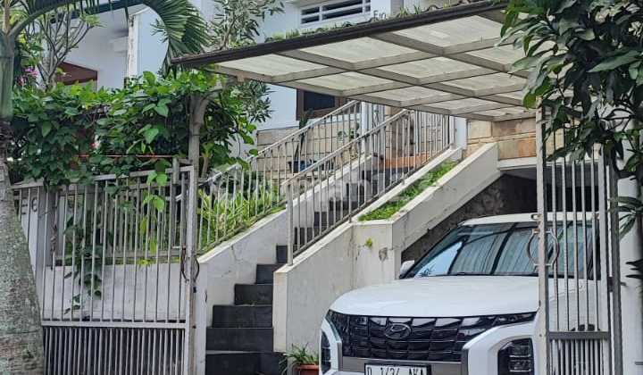 Rumah 2 Lantai Pondok Hijau Geger Kalong Setiabudi Bandung Utara