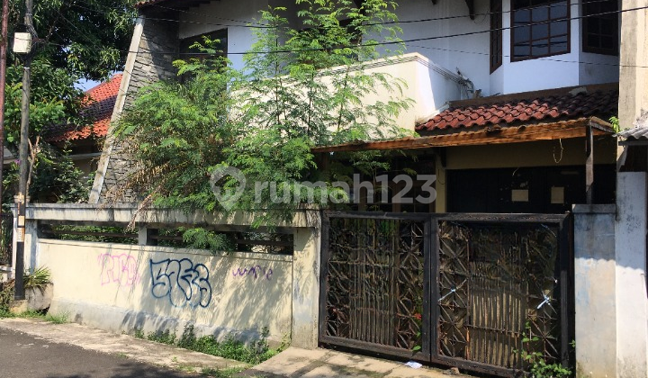 Rumah Area Turangga Bangunan Lama 2 Lantai SHM Kota Bandung Rumah Area Turangga Bangunan Lama 2 Lantai SHM Kota Bandung