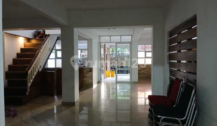 2-Story House for Rent in Riau Area Near Gedung Sate, Bandung City 2