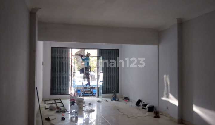 Ruko 3 Lantai Siap Pakai SHM Harga Menarik Area Riau Bandung  