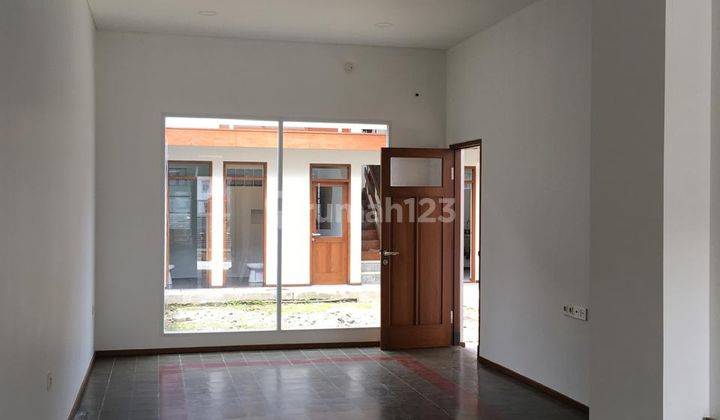 Rumah 1,5 Lantai Siap Huni U Tinggal / Kantor Area Riau Bandung  2