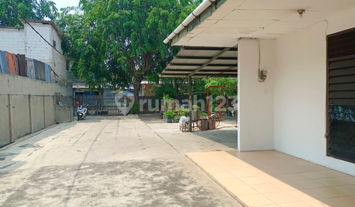 Cheap Ex Furniture Factory House in Kebon Jeruk, Jakarta 2