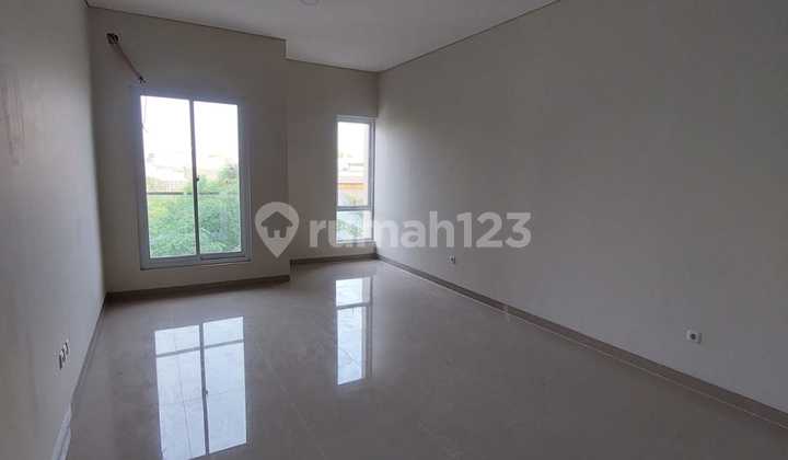 Rumah Baru 3+1 Kamar Tidur Di Taman Ratu. Jakarta 2