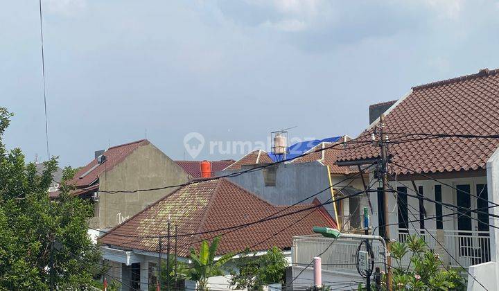 Duren Sawit. Rumah Terawat Dan Siap Huni, Lingkungan Nyaman. 1