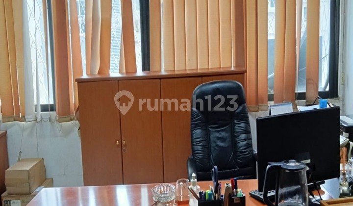 Strategic Location Row of Shophouses. Hayam Wuruk Central Jakarta. 2