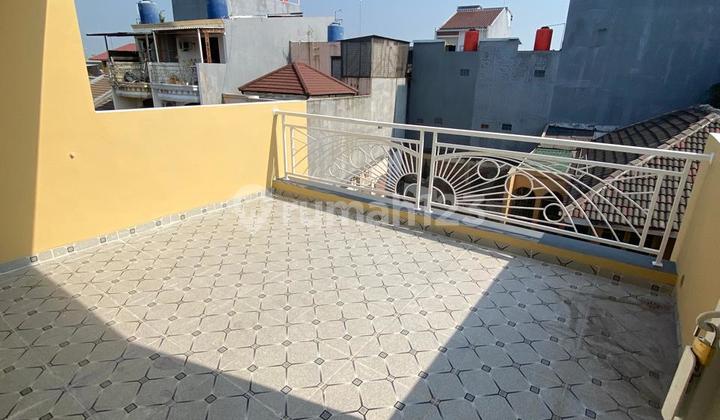 Rumah Bangunan Baru Bagus Shm. Jakarta Barat Rumah Bangunan Baru Bagus Shm. Jakarta Barat