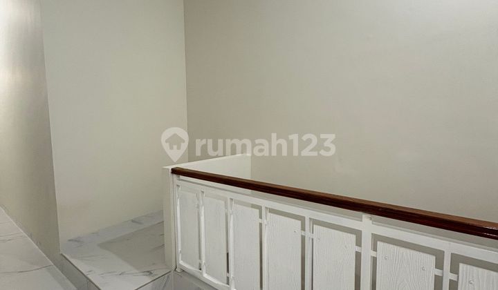 Good New 2-Story House With SHM In Kemanggisan 2