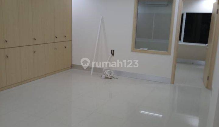 Ruko Bagus 5 Lantai. Pintu Besar. Glodok Jakarta 2