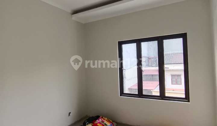 Rumah Baru 3 Lantai Di Taman Ratu. Jakarta Barat 2