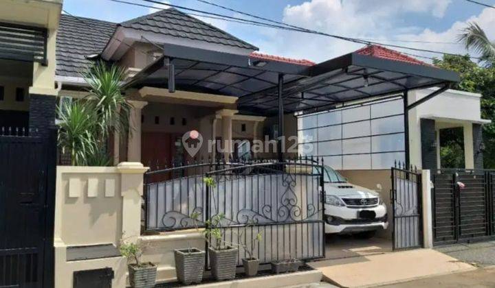 Rumah siap huni di perumahan Grand Galaxy akses strategis bebas banjir 1