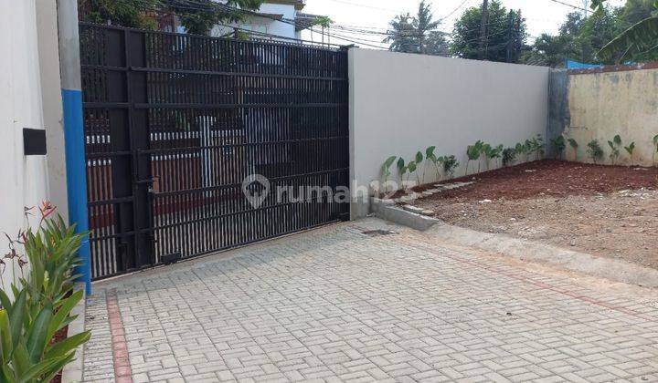 Rumah Baru Siap Huni 2 Lantai Dekat Akses Tol dan Stasiun LRT 2