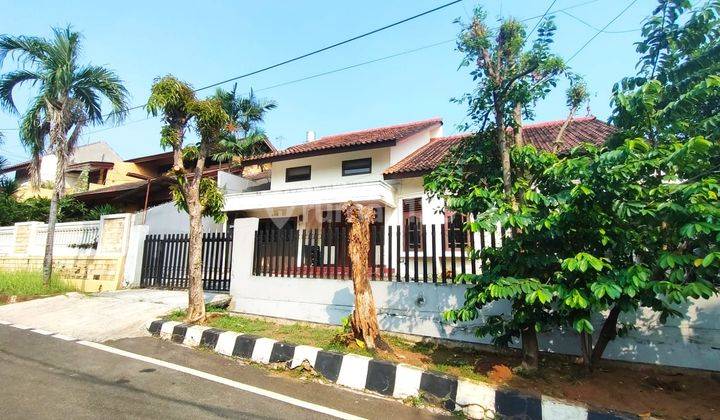 Rumah 2 Lantai Dalam Komplek Billy Moon Pondok Kelapa  1