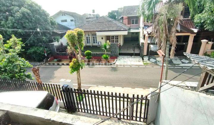 Rumah 2 Lantai Dalam Komplek Billy Moon Pondok Kelapa  2