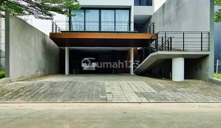 Rumah Modern Dengan Kolam Renang Pribadi Di Ampera Jaksel 1