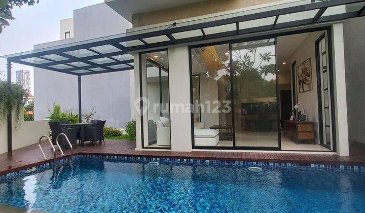 Rumah Siap Huni Dengan Kolam Renang Pribadi Di Patra Kuningan 1