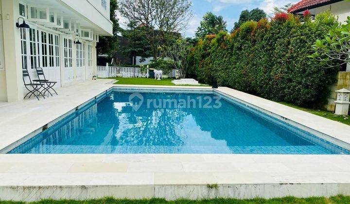 Rumah Mewah Bagus Swimming Pool Rancamaya 2