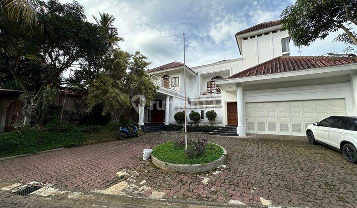 Rumah Megah Ex Direktur Bank Danau Bogor Raya 1