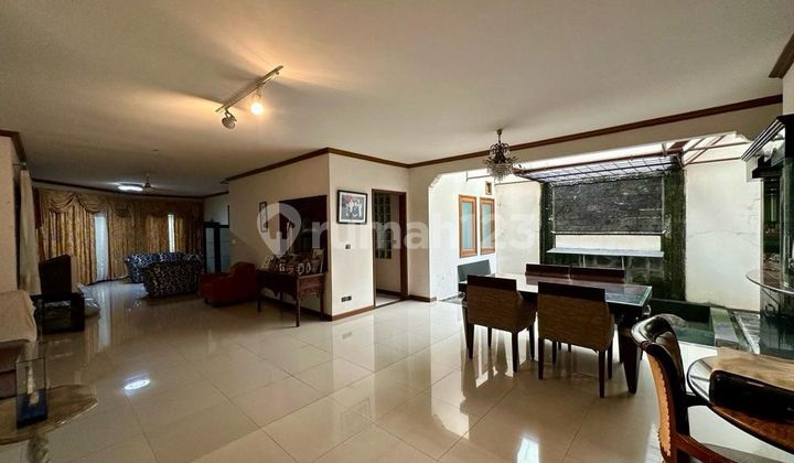 Large Ready-to-Live Villa Duta Cheap 2