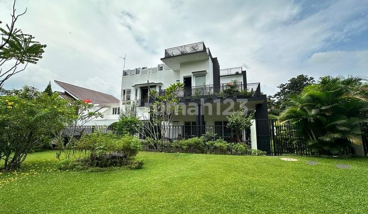 Rumah mewah sentul city halaman belakang danau, rooftop mountain view
Rumah mewah sentul city halaman belakang danau, rooftop mountain view