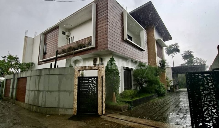 Jual Cepat Rumah Besar Mewah Cibinong Dekat Jalan Tol