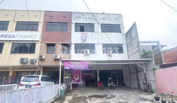 2 Strategic Connected Shophouses on Veteran Street, Bogor 2 Strategic Connected Shophouses on Veteran Street, Bogor