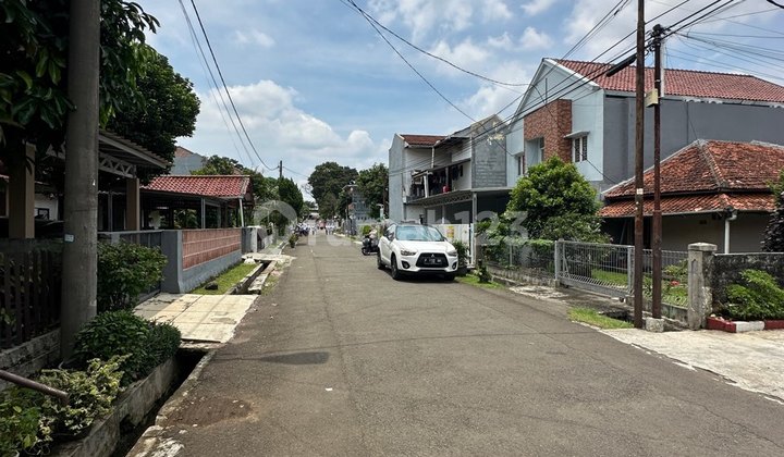 House in the City Center, 50 Meters from Pajajaran Main Road, Suitable for Office or Boarding House. 2