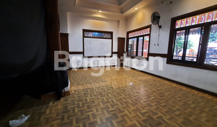 Rumah Usaha Jemursari 1