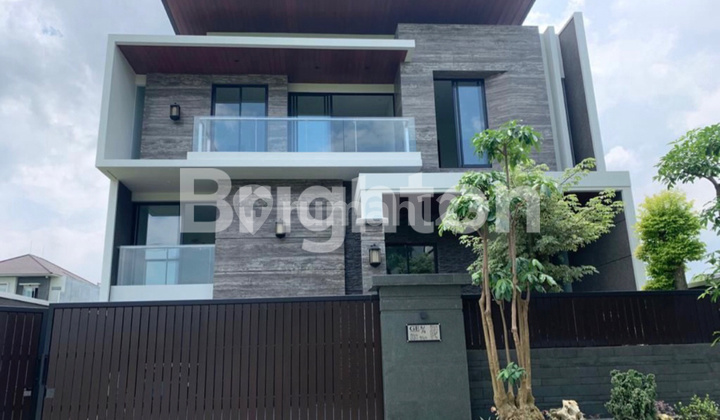 Rumah mewah split level Bukit Golf Internasional